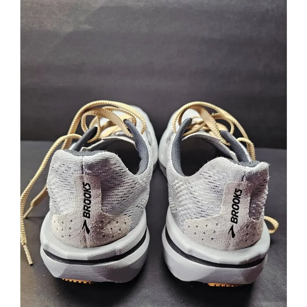 Brooks Men's Light Gray and Cream Running Sneakers